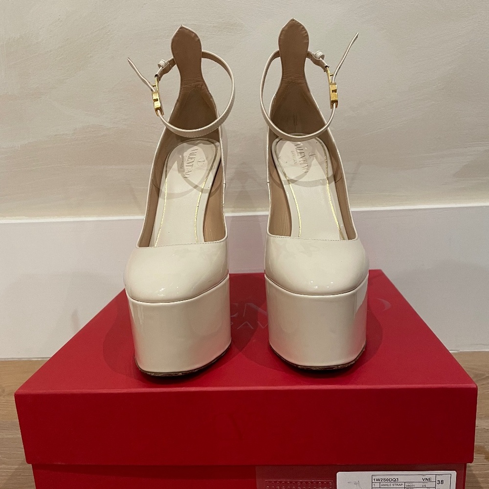 VALENTINO GARAVANI TAN-GO PLATFORM PUMP IN PATENT LEATHER 155 MM